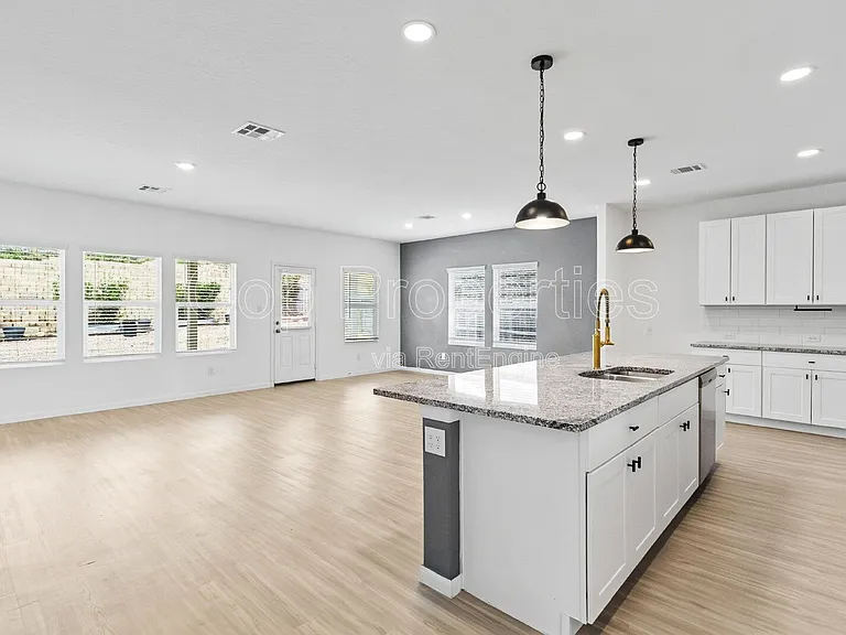 31821 Nimbus Dr — Photo 13