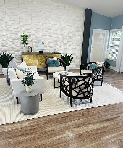 Avenue 33 Apartments Photo 1