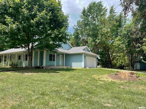 318 W Washington St, Edinburg, IL 62531