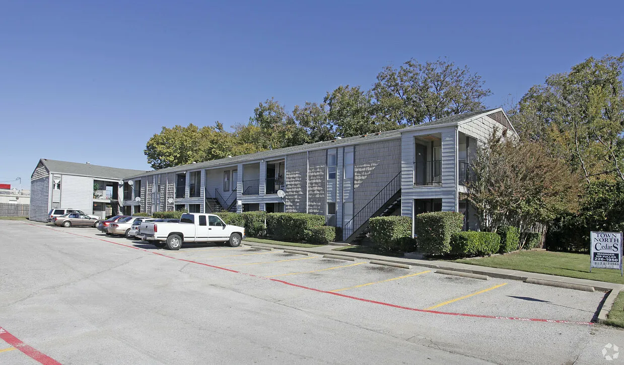 MB Arlington — Photo 2
