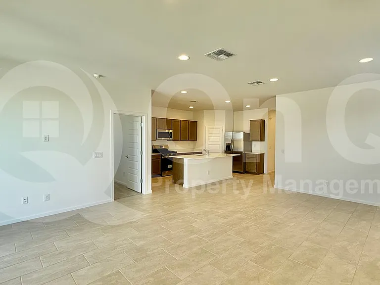 3254 N 98th Ln — Photo 16