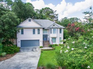 1804 Dolphin Row Dr, Beaufort, SC 29906