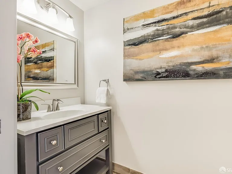 920 Harrison St #7 — Photo 6
