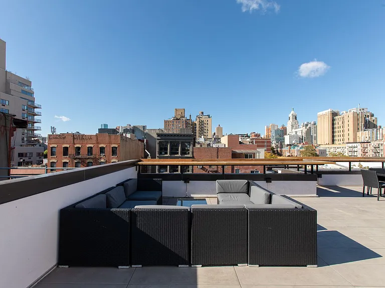 174 1st Ave #PH — Photo 31