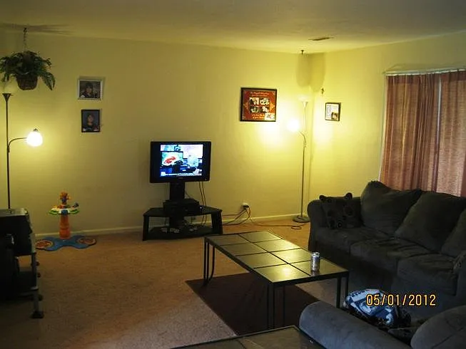 1417 Rose Dr — Photo 10