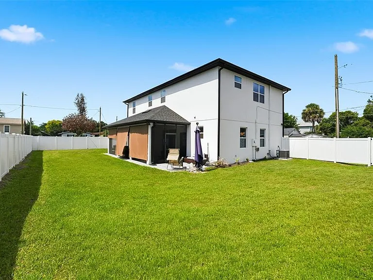 2075 Jewell Ave — Photo 39