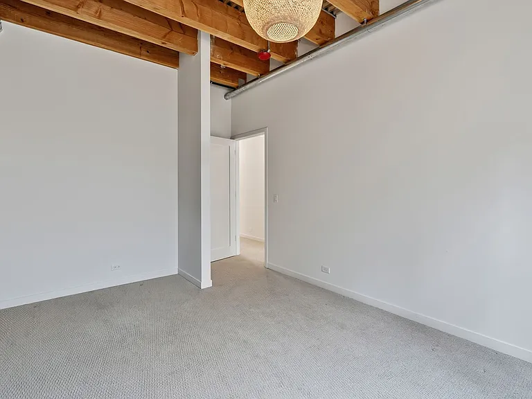 1401 N Western Ave — Photo 55