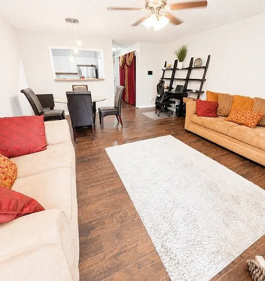 1207 Huntsman Ct — Photo 11