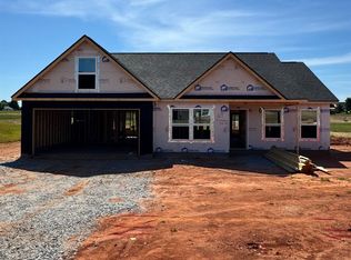 121 Crooked Tree Dr, Gaffney, SC 29341