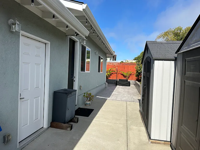 2114 Derby Ave #B — Photo 7