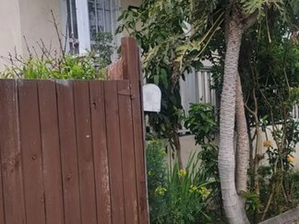 1739 E 57th St, Los Angeles, CA 90058