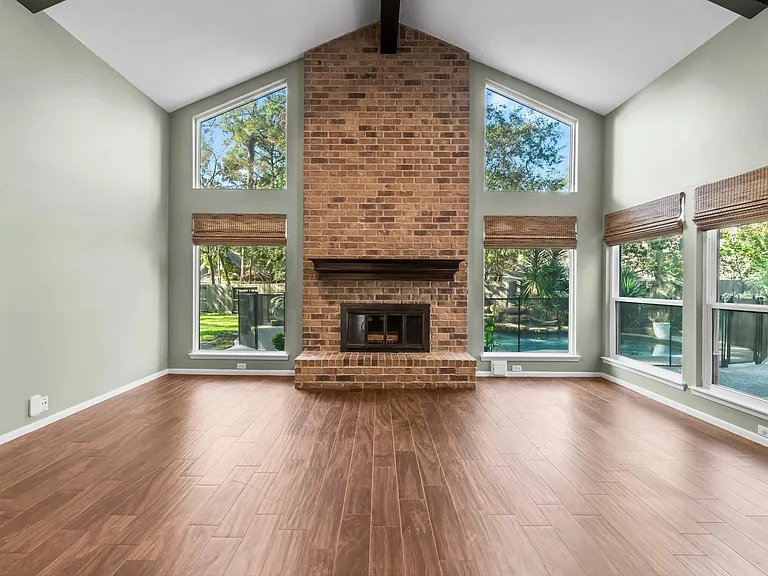 7 Elwood Hills Ct — Photo 26