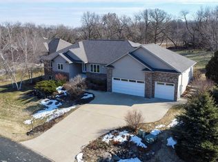 3135 Castleton Xing, Sun Prairie, WI 53590