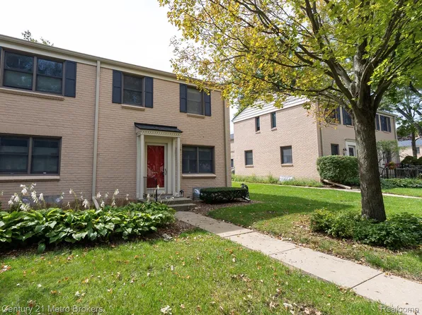 1984 Graefield Rd, Birmingham, MI 48009