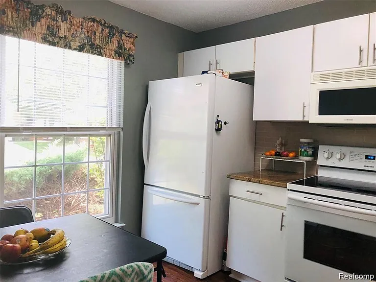 41419 Cornell Dr — Photo 10