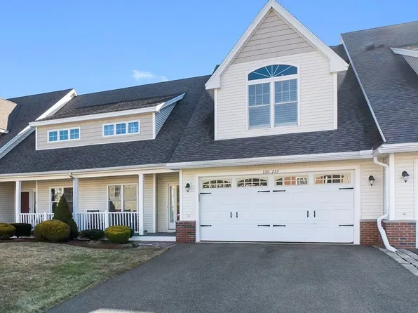 100 Kirkbride Dr Unit 227, Danvers, MA 01923