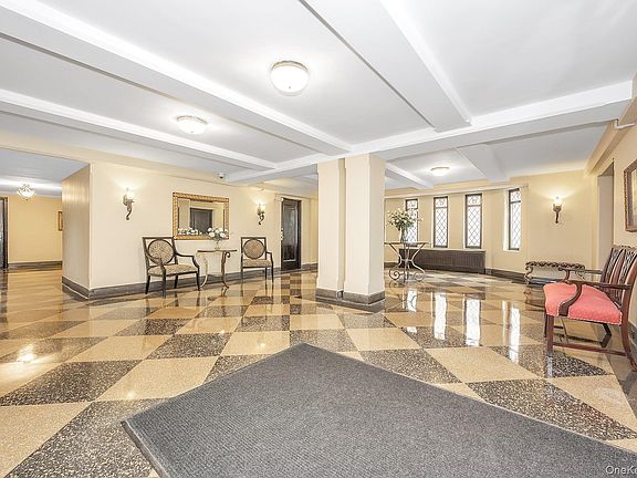 3rd image of 280 Bronxville Road #5X