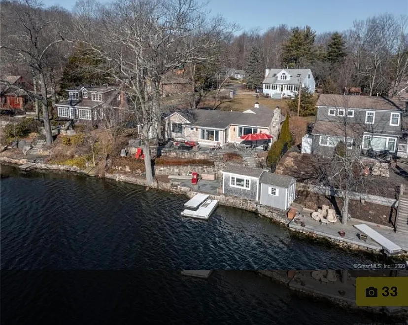 61 Ball Pond Rd E