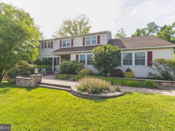 3652 Robin Rd, Furlong, PA 18925