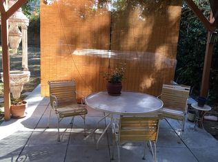 18750 Lull St, Reseda, CA 91335