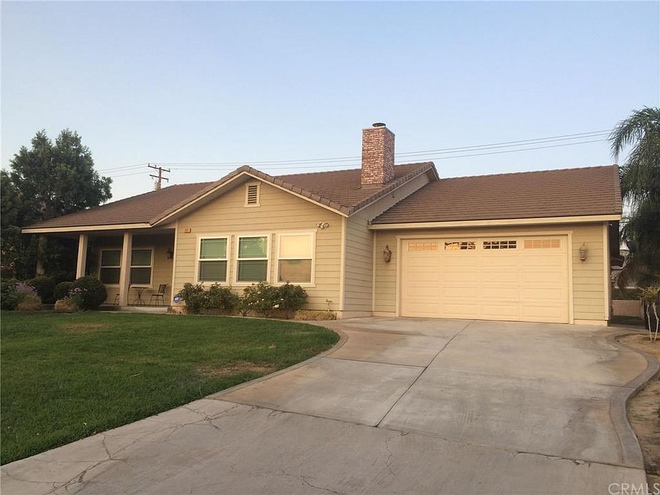 1st image of 3525 El Camino Dr