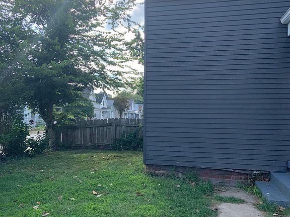 2nd image of 2501 W Illinois St #A