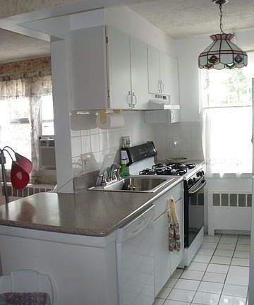 5th image of 101 Carpenter Ave APT A6
