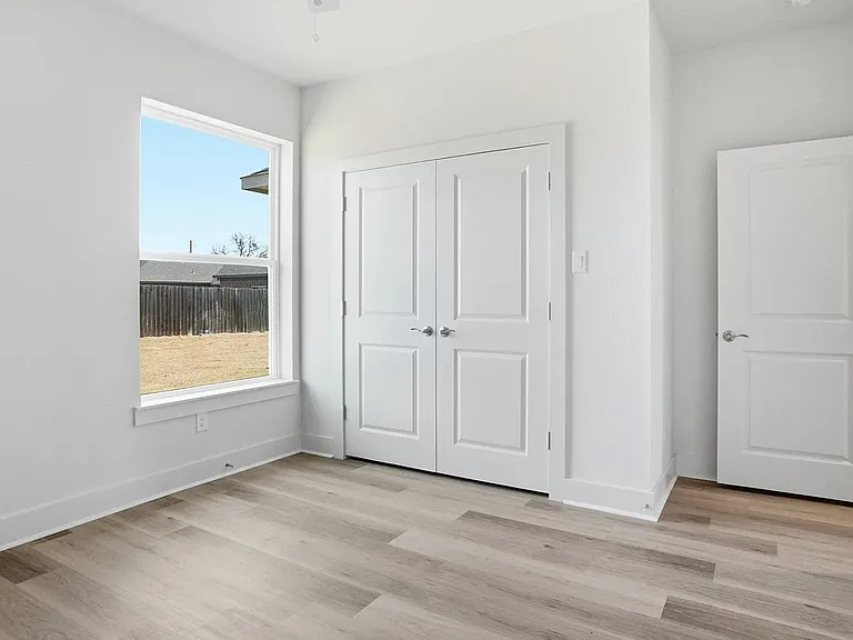307 Railroad Ave — Photo 17