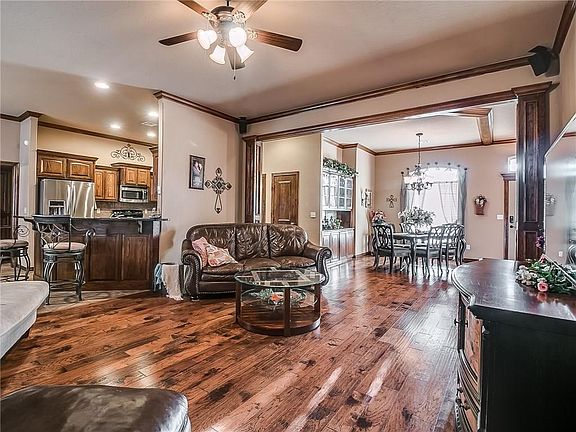 5th image of 3601 Sagebrush Pl