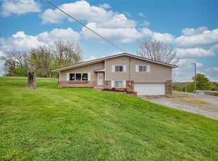 4218 Henderson Rd, Hickory, PA 15340