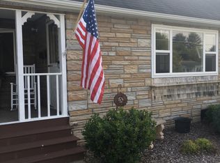 4 Winn Ave, New Hartford, NY 13413