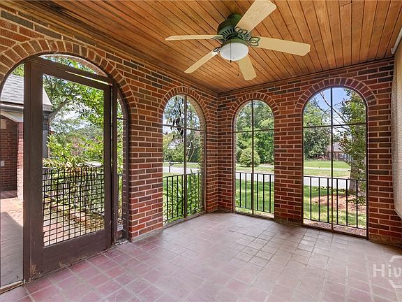 5th image of 109 College Boulevard