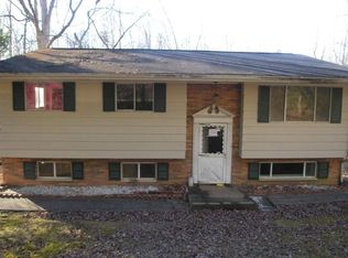 5800 Pinecrest Dr, Huntington, WV 25705