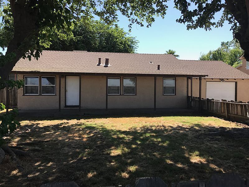 2nd image of 4530 S Commons Rd