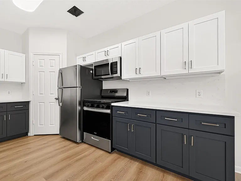 4719 Cashel Cir #B — Photo 10