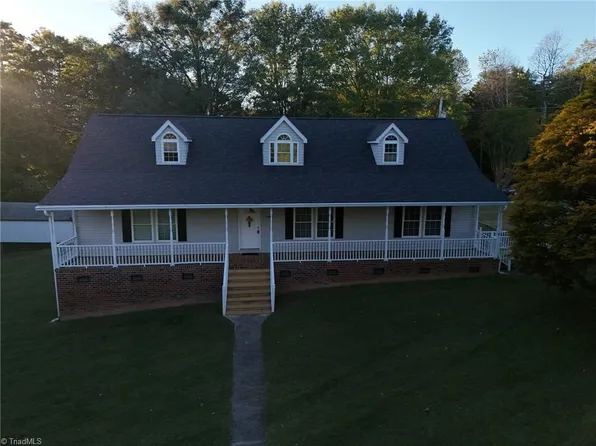 2367 Traphill Union Rd, Traphill, NC 28685