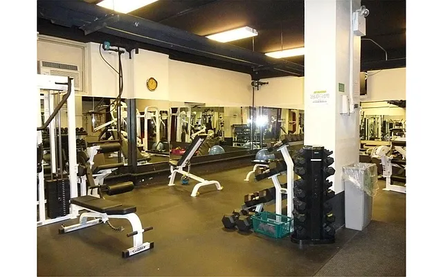 Sold by Douglas Elliman | media 25