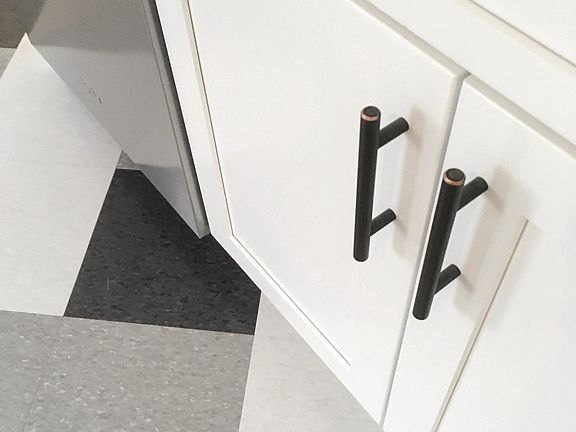 New Kitchen Cabinets + Oil Rubbed Bronze Hardware