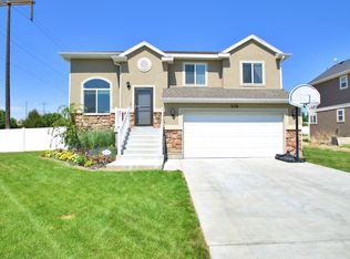 3176 W 5625 S, Roy, UT 84067