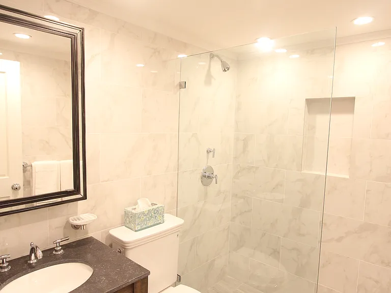 124 W 80th St #1 — Photo 10