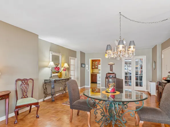 340 East 64th Street image 3 of 17