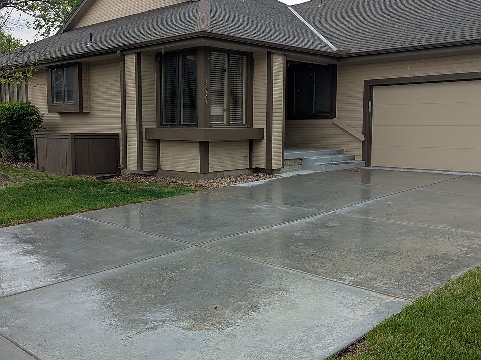 1st image of 12707 E Birchwood Dr