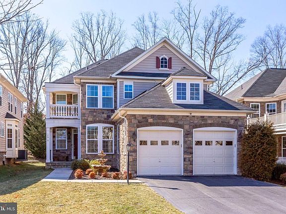 2nd image of 42925 Thornblade Cir