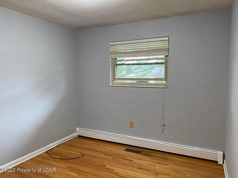 317 Highland Ave — Photo 8