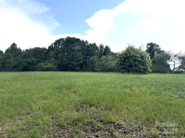 5720 Landon Pl, Heath Springs, SC 29058