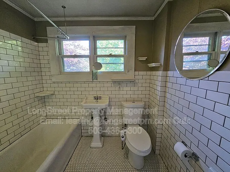 1402 SE 30th Ave — Photo 8