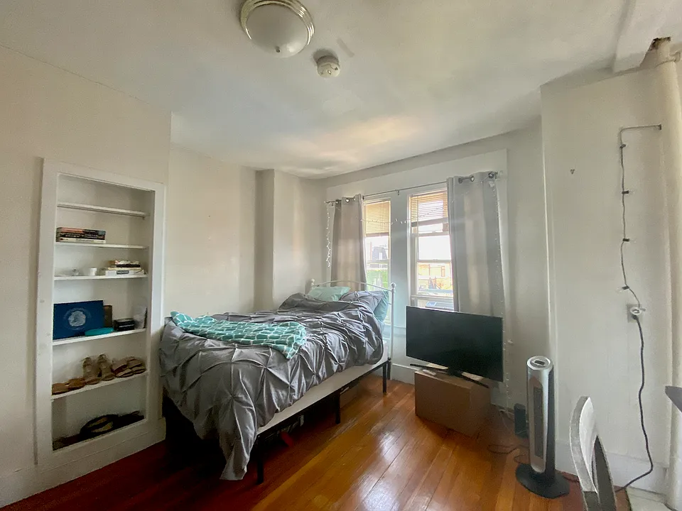 108 Myrtle St #14A