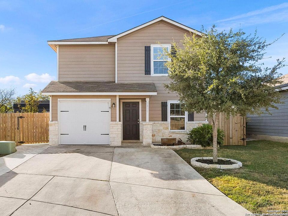 1st image of 2831 Presley Meadow