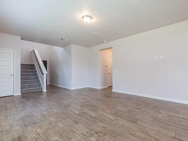746 Farmers Dell St — Photo 7