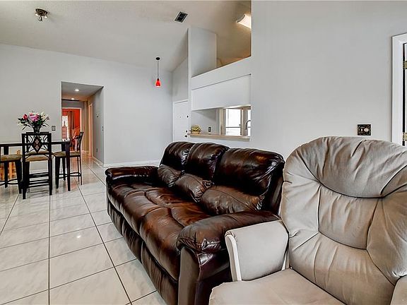 5th image of 11655 Hidden Hollow Cir